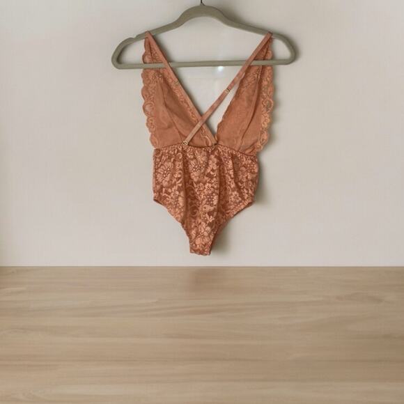 We Are HAH Comin in Haht Lace one-piece bodysuit Sz XS in Pink Nude color - Picture 2 of 6